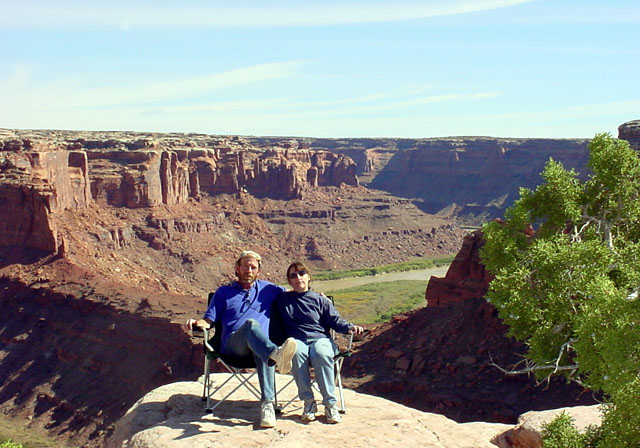 Ak & Dave In Loveseat